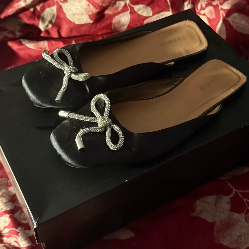 Size 11 Slip On Shoes, with Crystal Bow